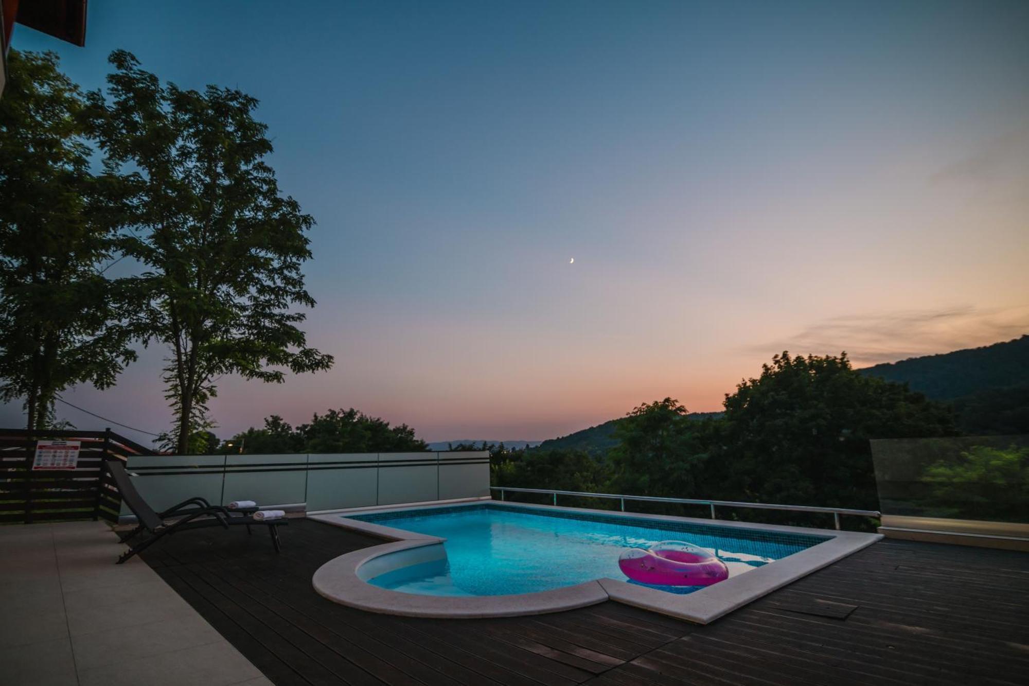 Carobni Pogled Zagreb Villa Ngoại thất bức ảnh