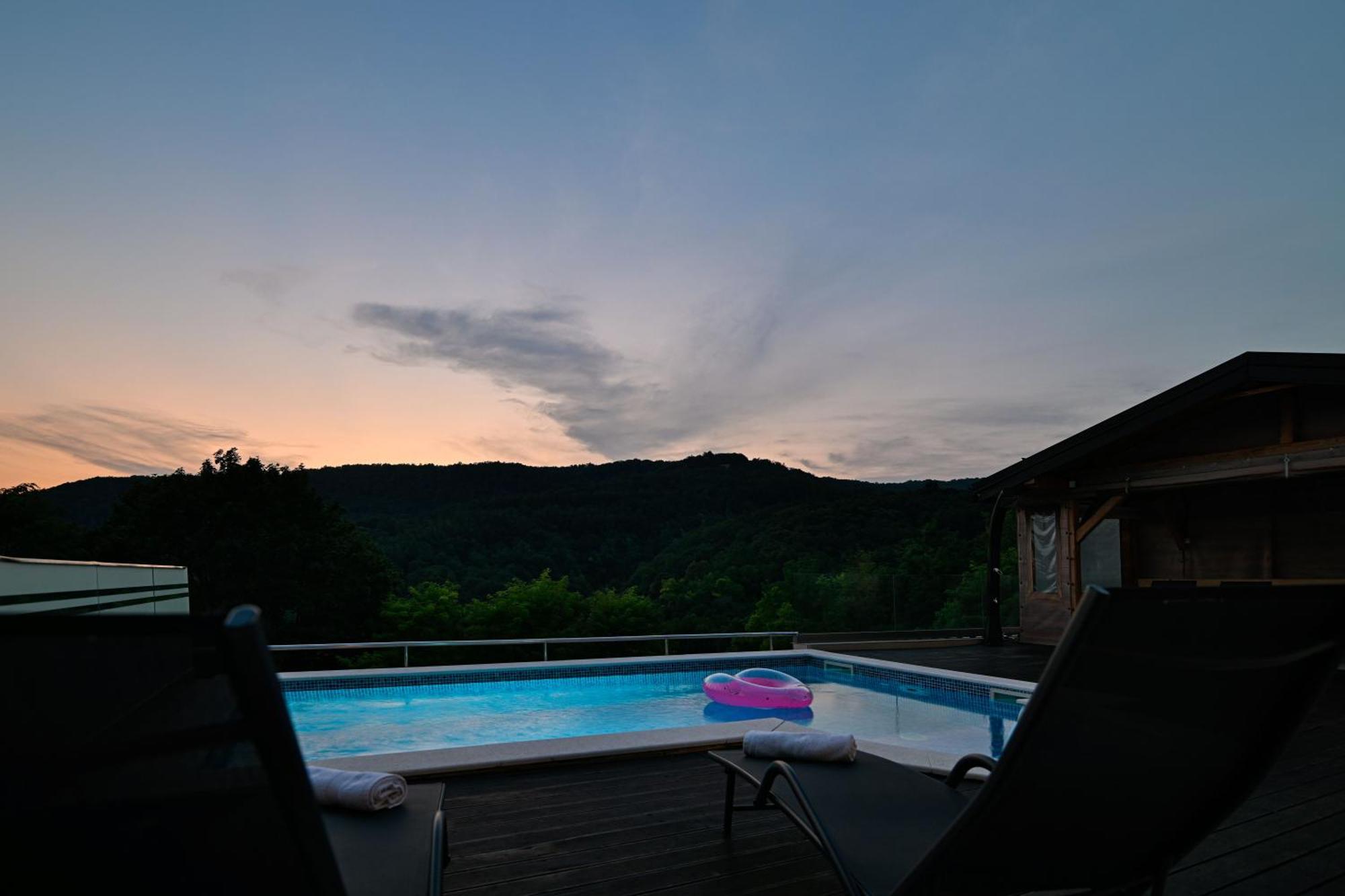 Carobni Pogled Zagreb Villa Ngoại thất bức ảnh